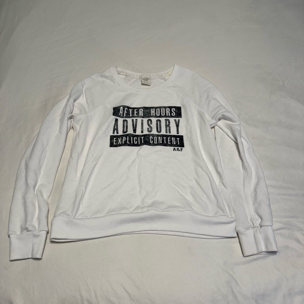 Abercrombie & Fitch women’s graphic sweatshirt size L